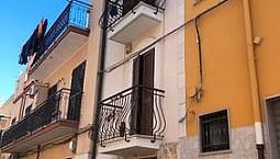 Prestigiosa Palazzina Indipendente Con Terrazzino