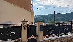 Porzione Di Casa A Carrara