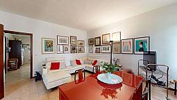 Porzione Di Casa Con Ampio Giardino