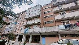 Ribasso - Ampio Appartamento In Zona Servita