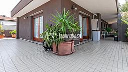 Attico Di 170mq Su Due Livelli!! Con Terrazzi!!