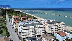 Appartamento Vista Mare Vicino La Spiaggia Con Pos