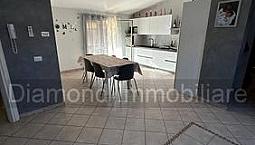 Appartamento Ristrutturato Con Garage A Mascali