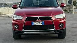 Mitsubishi Qutlander 7 Posti Automatico 7900