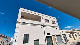 Abitazione Con Box E Terrazzi: Prezzo Interessante