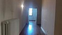P.zza Insurrezione Appartamen In Palazzo Storico