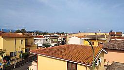 Fabbricato Con Locale E Appartamento