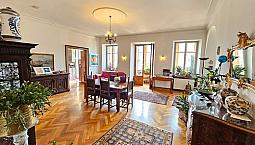 3 Camere + Balcone In Rinomato Palazzo Storico