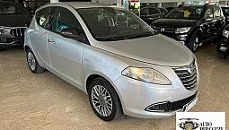 Lancia Ypsilon Autom 0.9 Benz Anno 2012 108000km