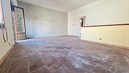 Ampio Trilocale Semindipendente Con Terrazza
