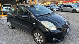 Toyota Yaris 1.000 Benz 69Cv Neopatentati