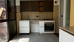 Si Vende Quadrilocale A Gretta Con Vista Mare