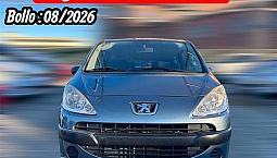 Peugeot 1007 1.4 Hdi Happy