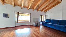 Grande Duplex-Stile Attico Con Garage, Giardino, E