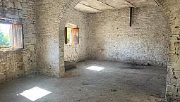Casa Con Magazzino E Terreni - Case Lori