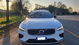 Volvo V60 R Design