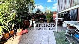 Sesto F.no, Quadrilocale Con Giardino