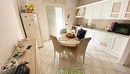 Appartamento Con Ampio Terrazzo