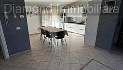 Appartamento Ristrutturato Con Garage A Mascali