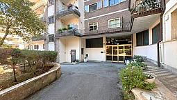 Via Kennedy - 110 Mq Con Terrazzo E Giardino