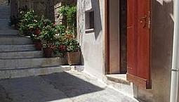 Centro Storico, Monolocale Con Doppio Ingresso