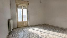 Casa Indipendente Con Lastrico Solare
