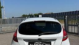 Ford Fiesta 1.4 5 Porte Bz.- Gpl Titanium