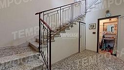 Casa Indipendente Di Ampie Metrature Con Negozio