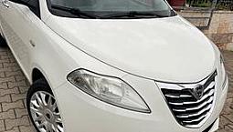 Lancia Y