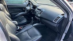 Mitsubishi Outlander 2.0 Di-D Instyle 7 P.ti Dpf