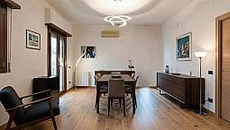 Elegante Pentavano A Genneruxi