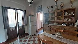 Pressi Vaiano 4 Vani Con Cantina E Terreno