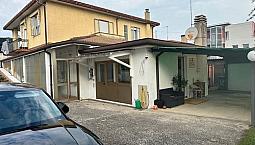 Campagna Lupia Appartamento Con Scoperto