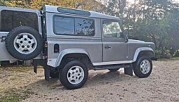 Land Rover Defender 2.0 Mpi