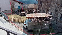 Edificio Con Ampio Giardino Da Ristrutturare