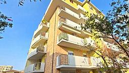 Ampio Quadrilocale Con Garage E Posto Auto