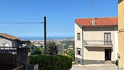 Casa Indipendente In Paese Di Collina