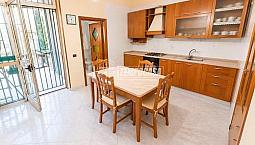 Soluzione Semindipendente Con Giardino Privato