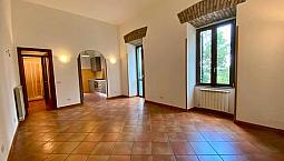 Appartamento Ampia Metratura Con Terrazzo