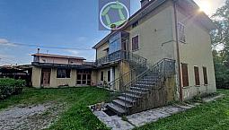 Appartamento 4 Camere In Bifamiliare