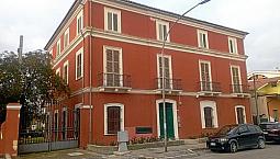 Palazzina Con 5 Appartamenti