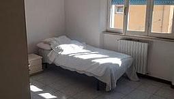 Appartamento Con 2 Camere E Balcone Zona Regione