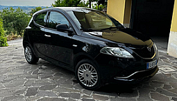 Lancia Ypsilon Neopatentati