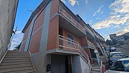 Villetta A Schiera Capofila In Via Carducci