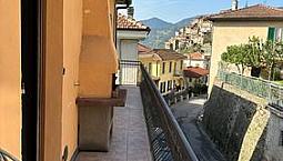 Appartamento Sulla Strada Esposto A Sud