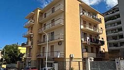 Luminoso Pentavano In Zona Luna E Sole