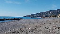 Trilocale A 200 Mt Dal Mare Con Ascensore