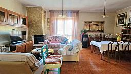 Quadrivano Con Cucina Separata