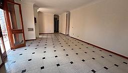 Ampia Abitazione Indipendente Al Primo Piano