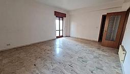 Ampio Appartamento Villa San Giovanni 130 Mq